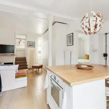 5 Balcon Proche Pantheon شقة